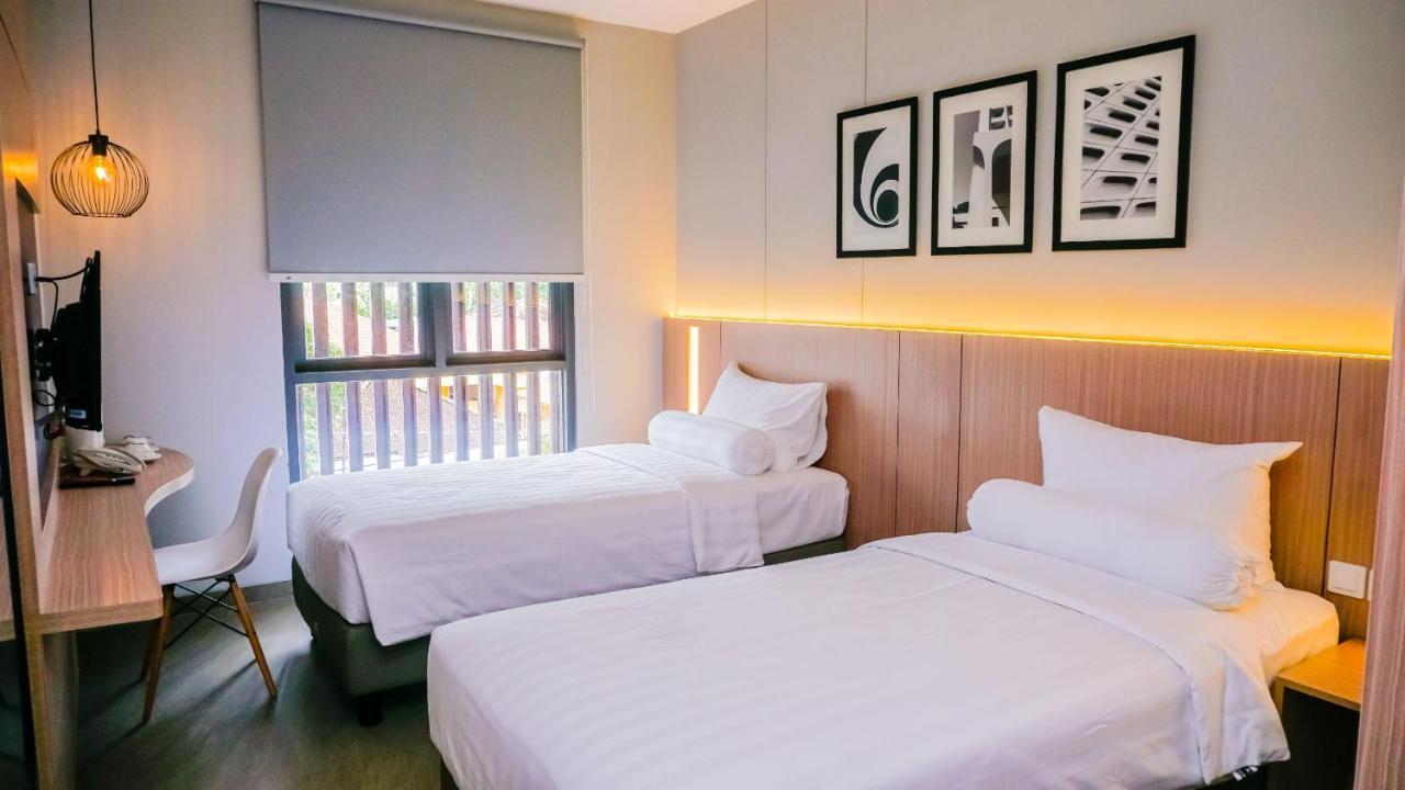 Front One King Hotel Tuban Tuban  Eksteriør bilde