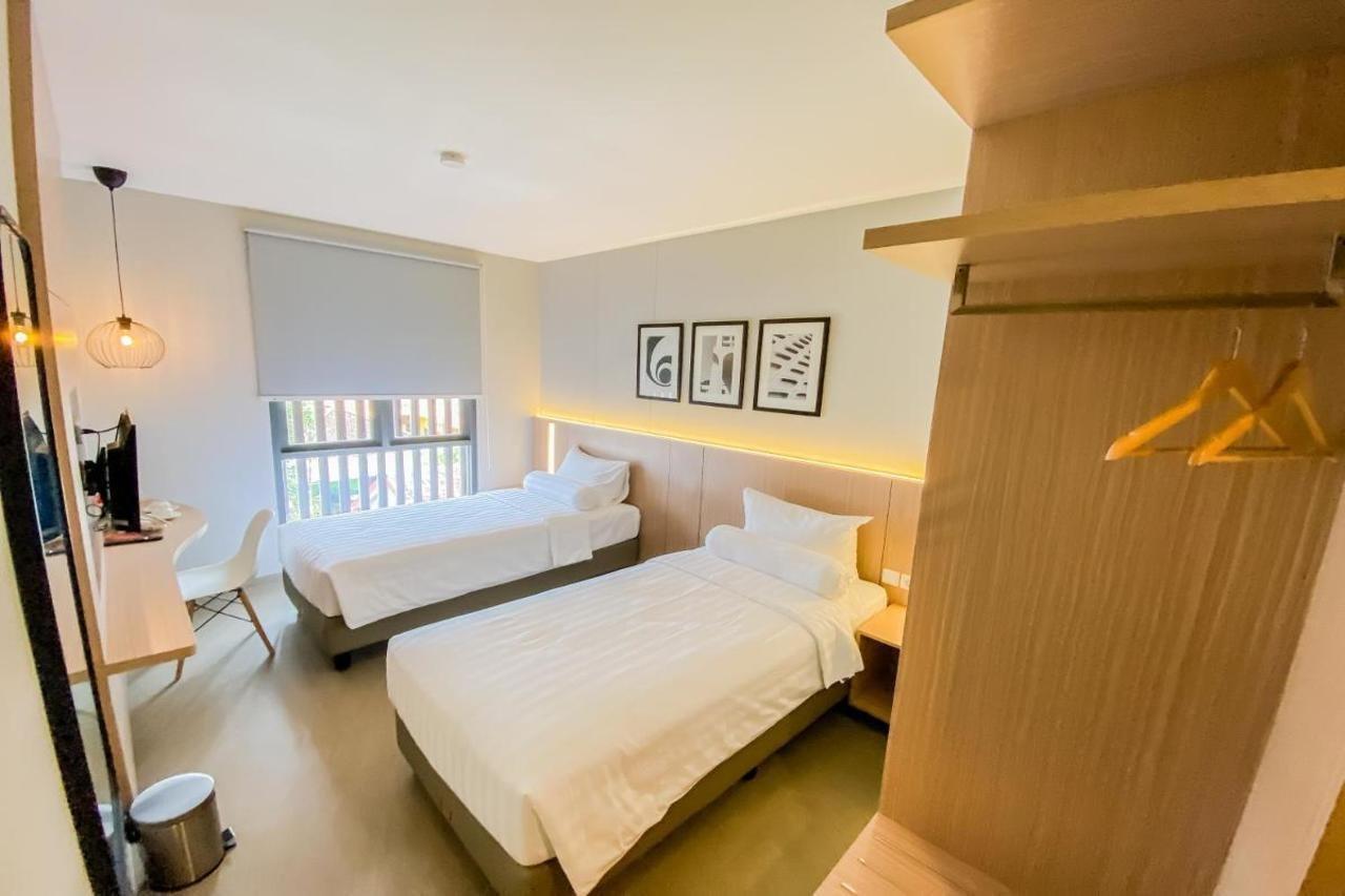Front One King Hotel Tuban Tuban  Eksteriør bilde