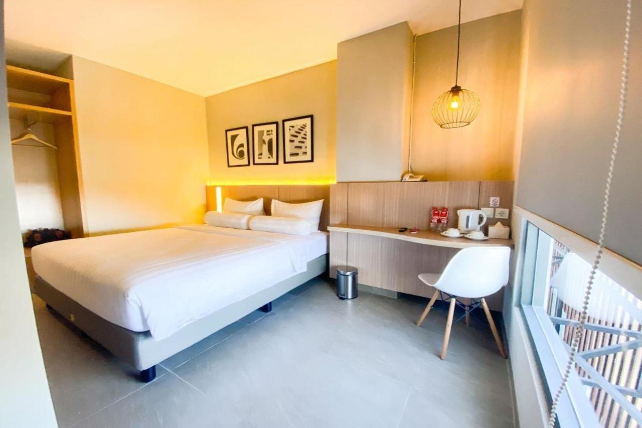 Front One King Hotel Tuban Tuban  Eksteriør bilde