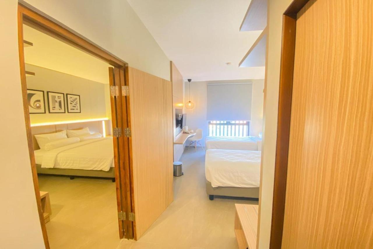 Front One King Hotel Tuban Tuban  Eksteriør bilde