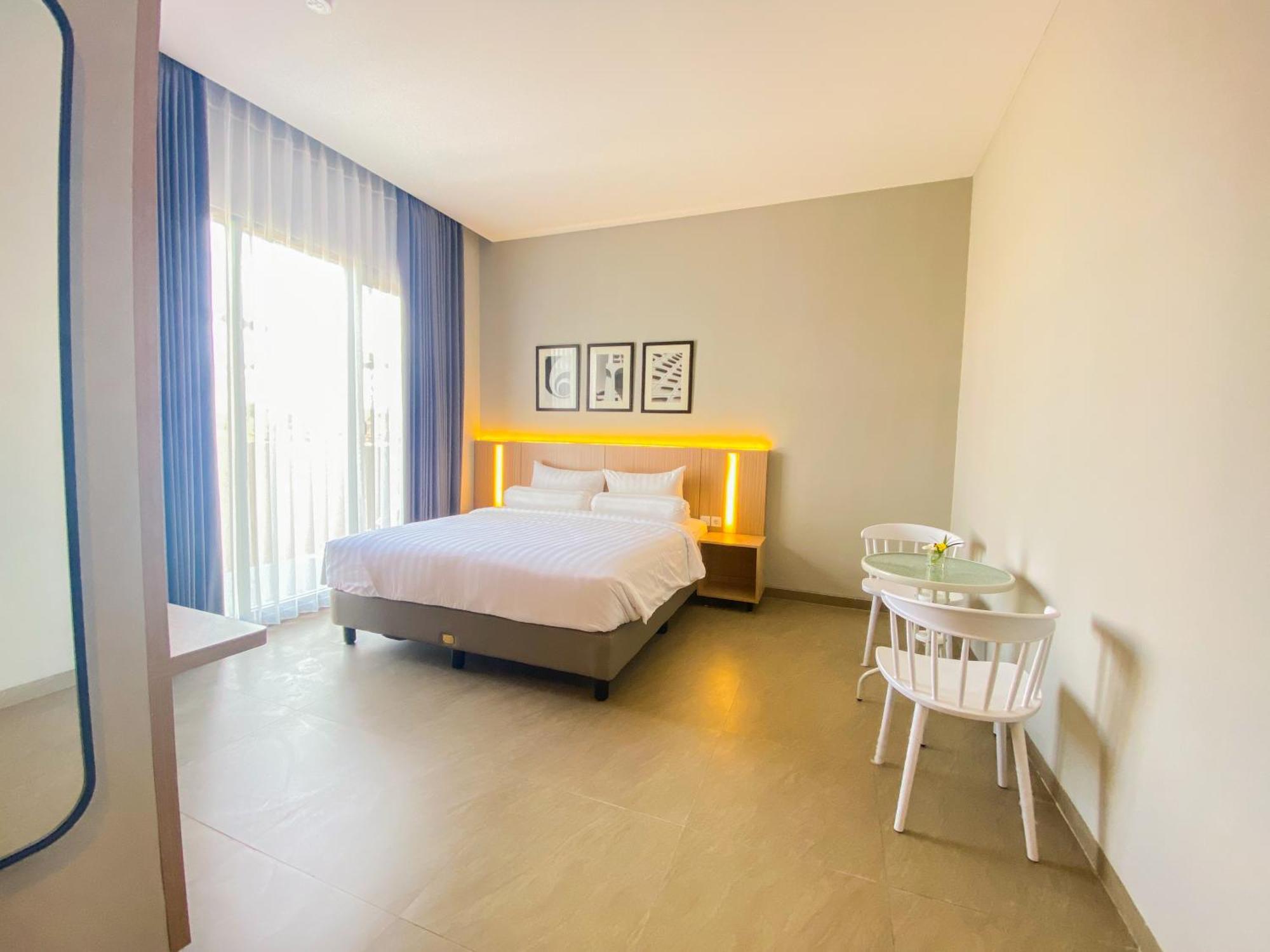 Front One King Hotel Tuban Tuban  Eksteriør bilde
